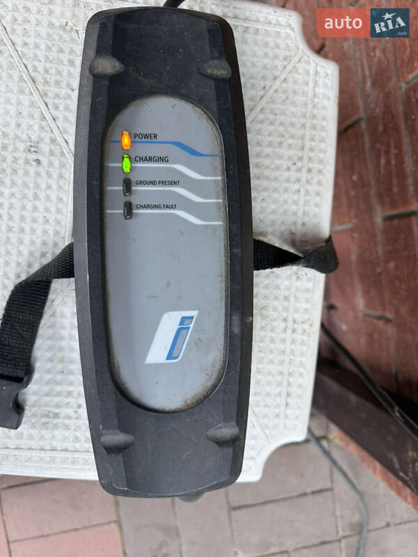 Хэтчбек BMW I3 2014 в Сумах