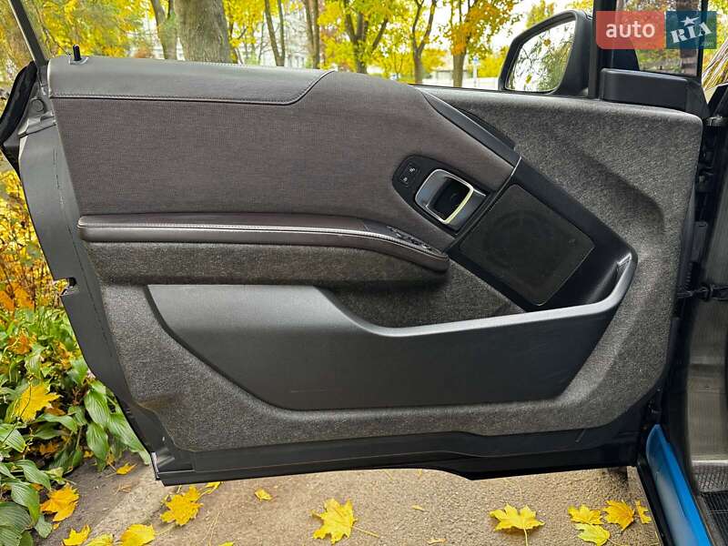 Хэтчбек BMW I3 2016 в Киеве