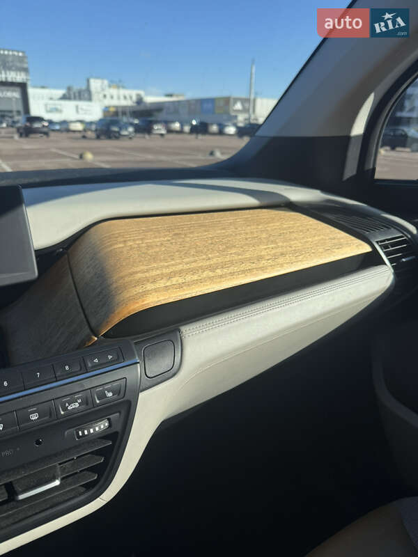 Хэтчбек BMW I3 2016 в Житомире