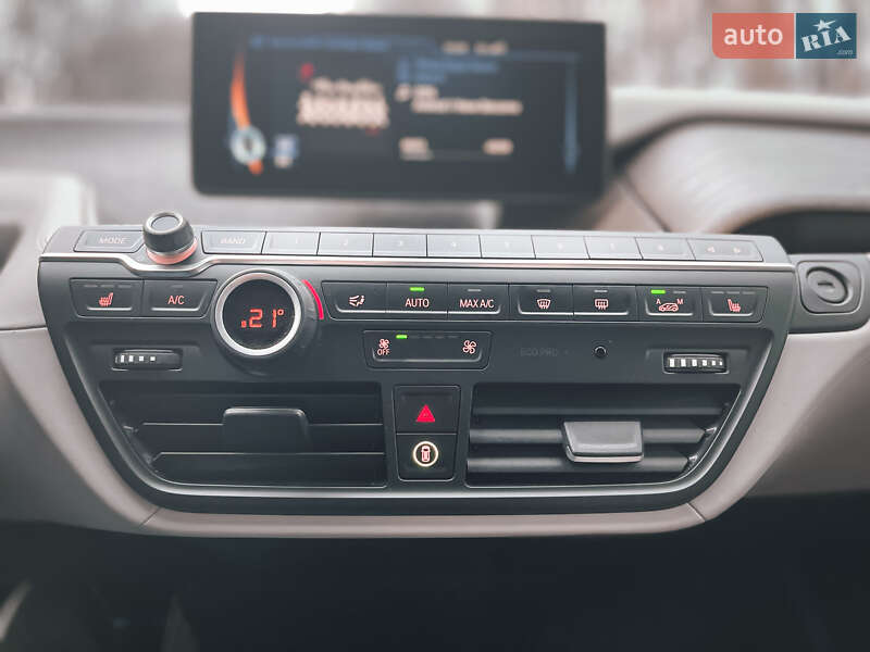 Хэтчбек BMW I3 2016 в Лапаевке