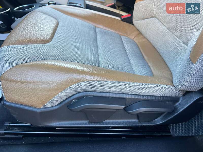 Хэтчбек BMW I3 2015 в Ивано-Франковске фото 24 Хэтчбек BMW I3 2015 в Ивано-Франковске