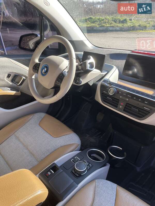 Хетчбек BMW I3 2014 в Чернівцях