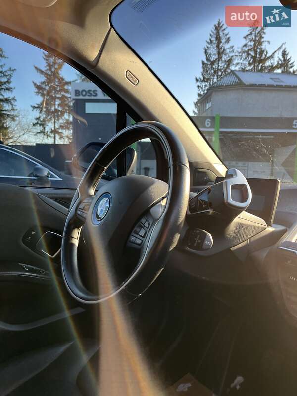 Хетчбек BMW I3 2017 в Чернівцях