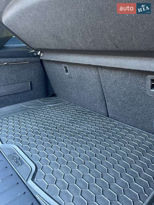 Хетчбек BMW I3 2017 в Чернівцях