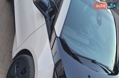 Хэтчбек BMW I3 2016 в Ужгороде