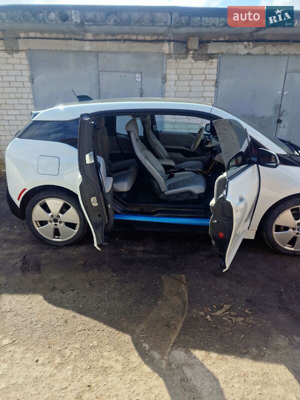 Хэтчбек BMW I3 2014 в Киеве