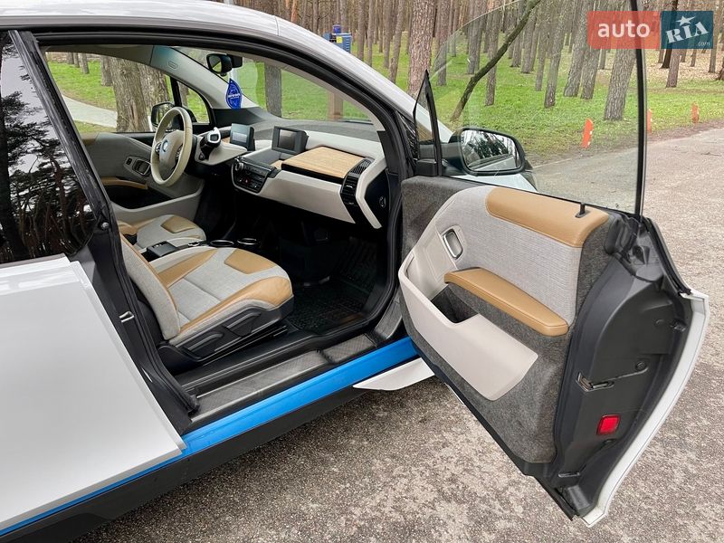 Хэтчбек BMW I3 2016 в Киеве
