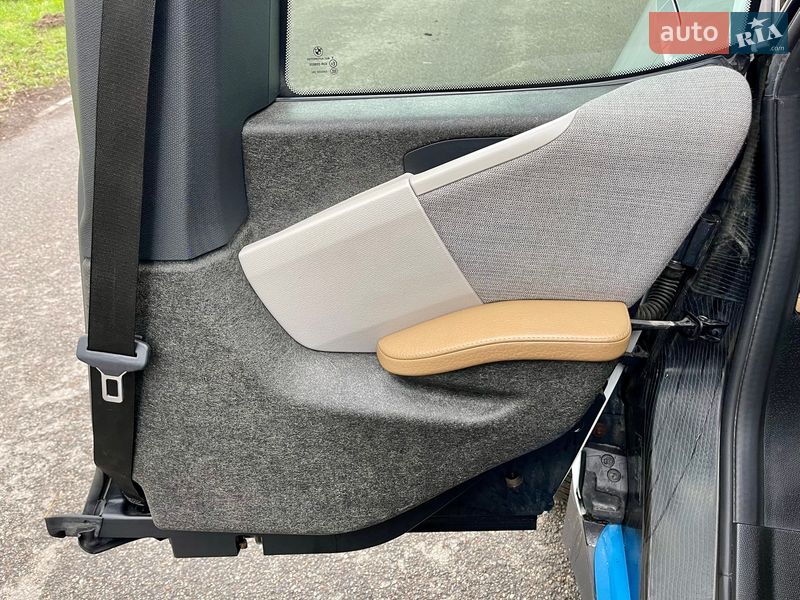 Хэтчбек BMW I3 2016 в Киеве