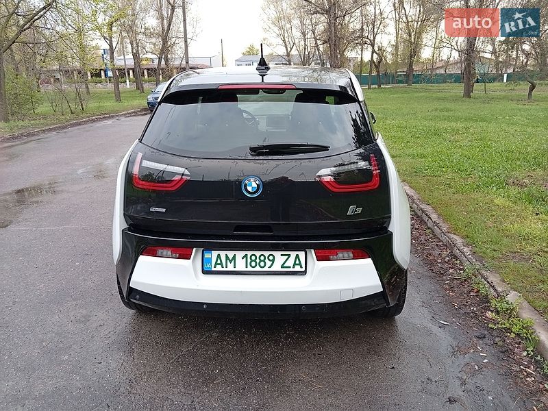 Хэтчбек BMW I3 2015 в Горишних Плавнях