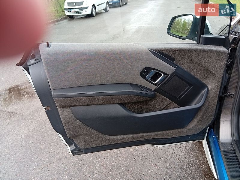Хэтчбек BMW I3 2015 в Горишних Плавнях