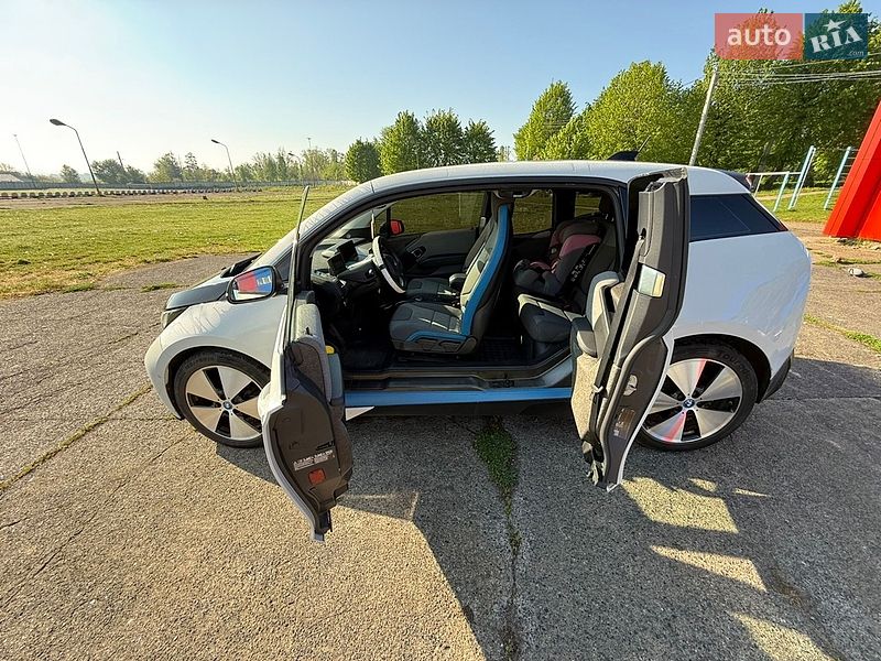 Хэтчбек BMW I3 2015 в Ладыжине