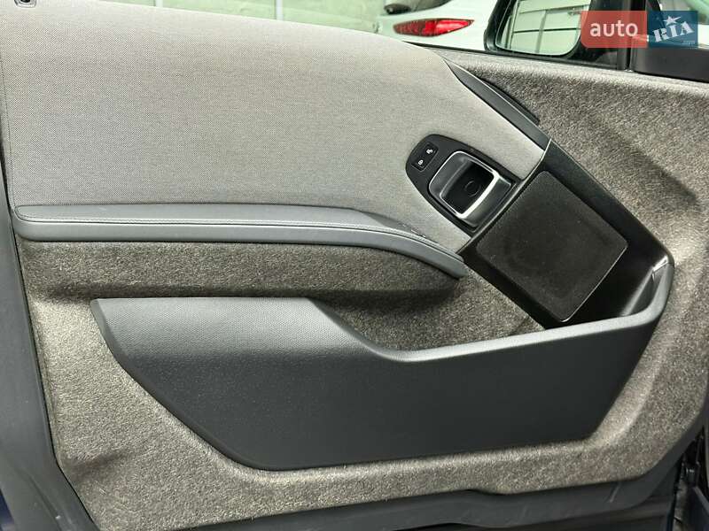 Хэтчбек BMW i3S 2020 в Луцке фото 13 Хэтчбек BMW i3S 2020 в Луцке