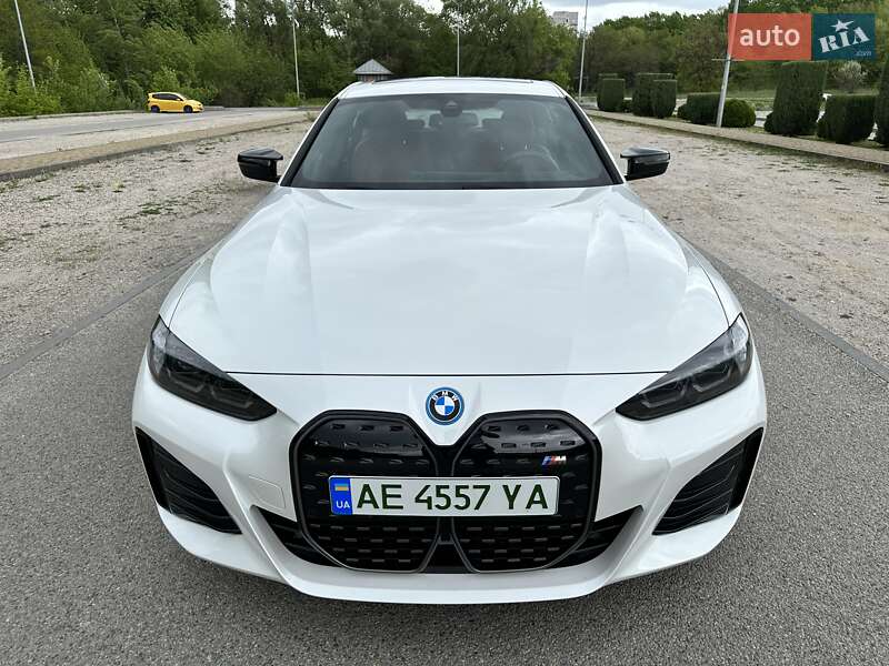 Купе BMW i4 2022 в Дніпрі