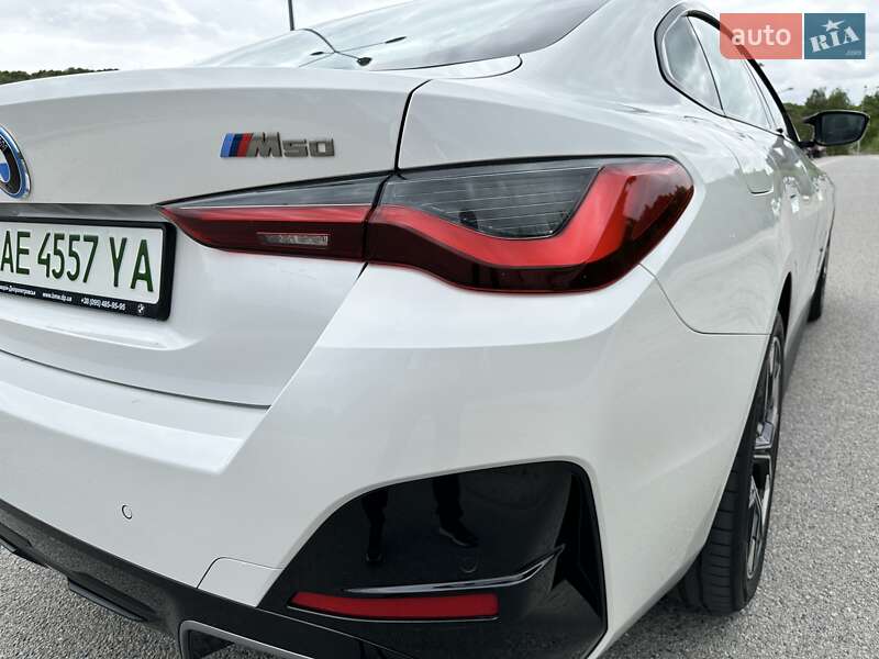 Купе BMW i4 2022 в Дніпрі