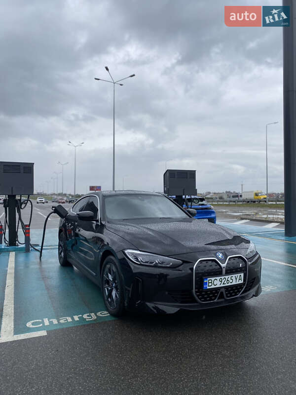 Купе BMW i4 2023 в Львове