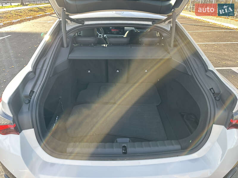 Купе BMW i4 2023 в Киеве