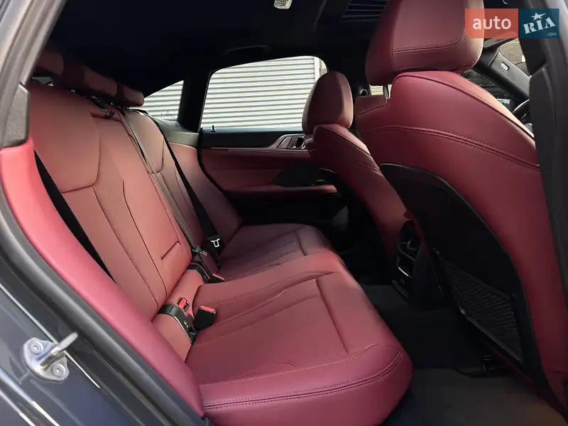 Купе BMW i4 2022 в 