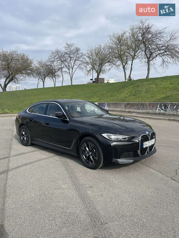 BMW i4 2023