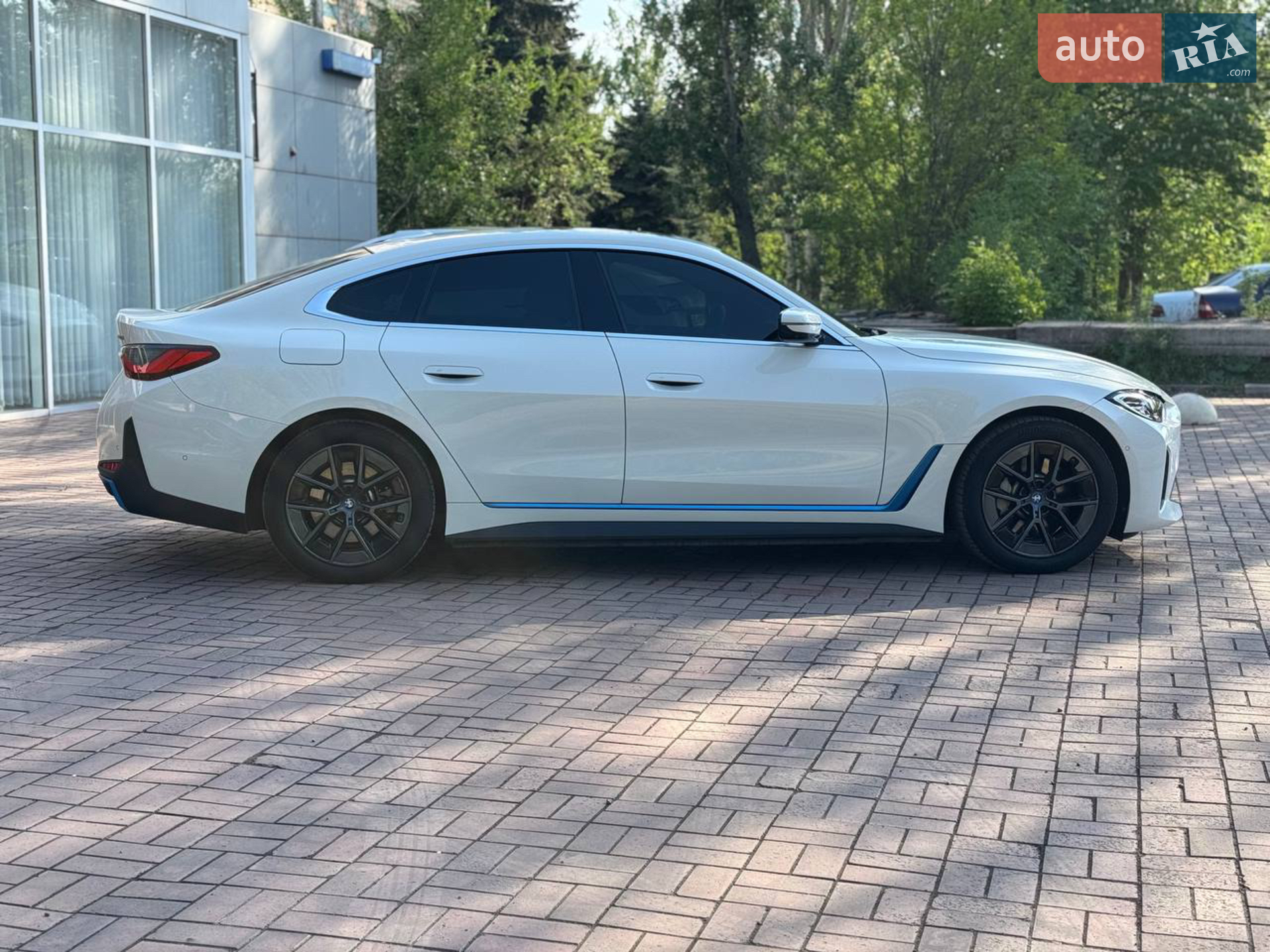 2023 BMW i4 - мініатюра 7
