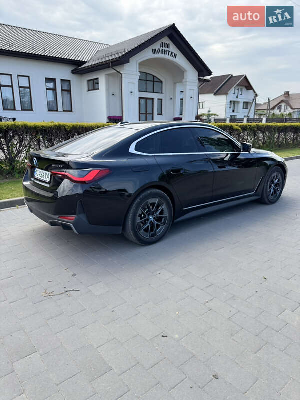 Купе BMW i4 2023 в Иршаве