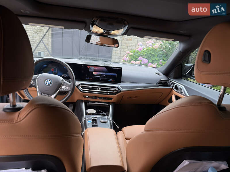Купе BMW i4 2023 в Львове