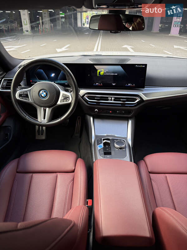 Купе BMW i4 2023 в Киеве фото 11 Купе BMW i4 2023 в Киеве