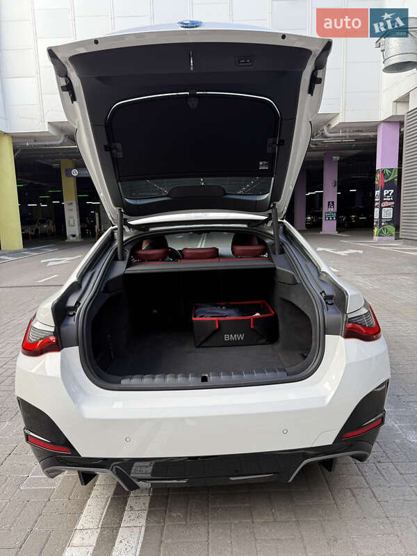 Купе BMW i4 2023 в Киеве фото 19 Купе BMW i4 2023 в Киеве