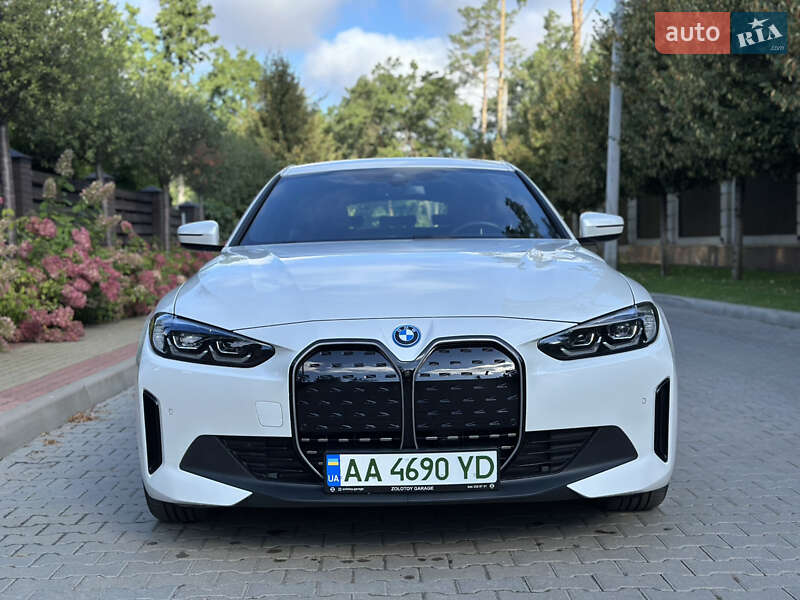 Купе BMW i4 2023 в Киеве