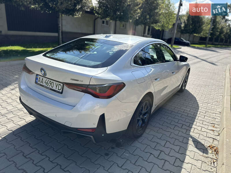 Купе BMW i4 2023 в Киеве