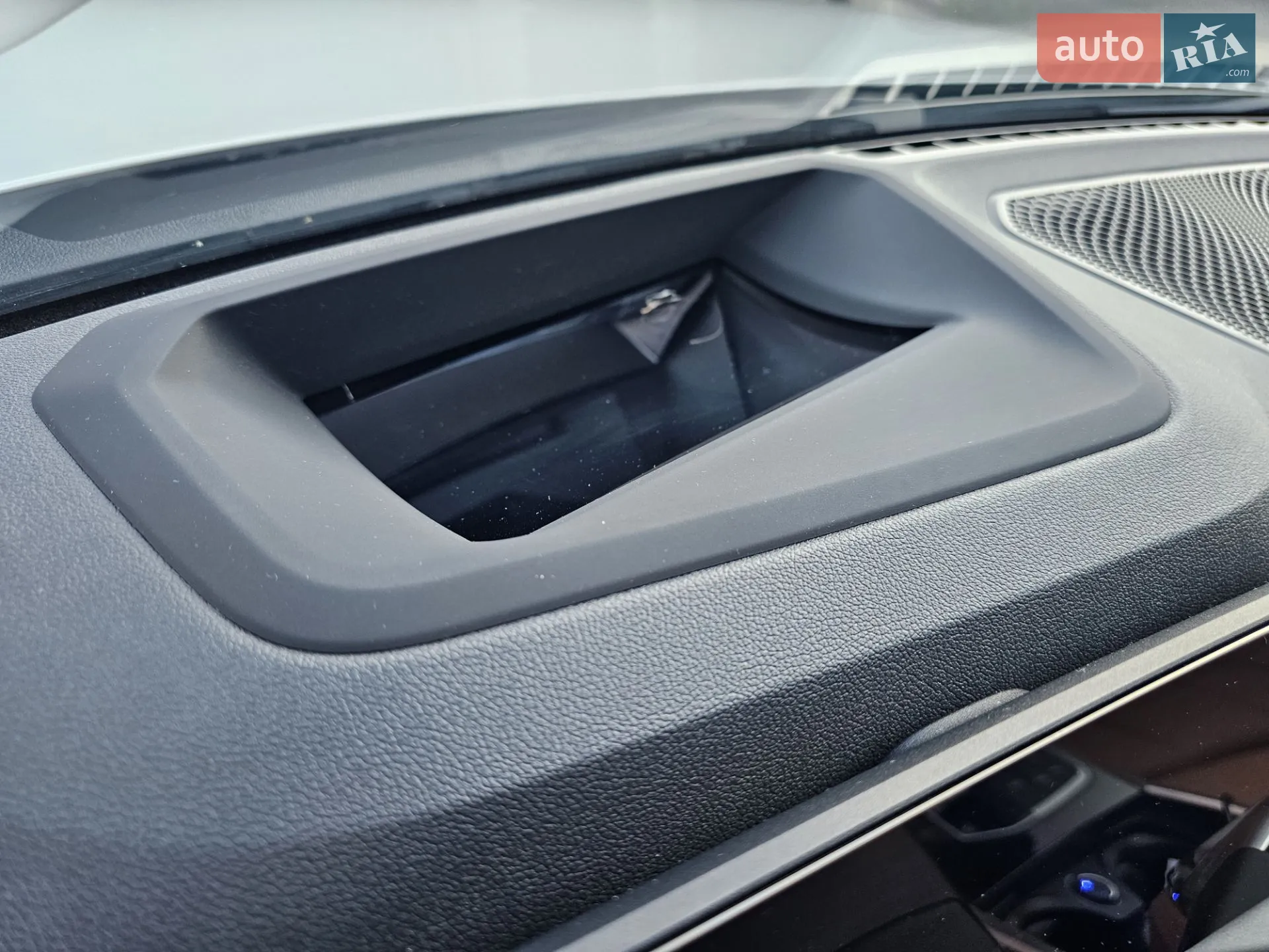2023 BMW i4 - мініатюра 16