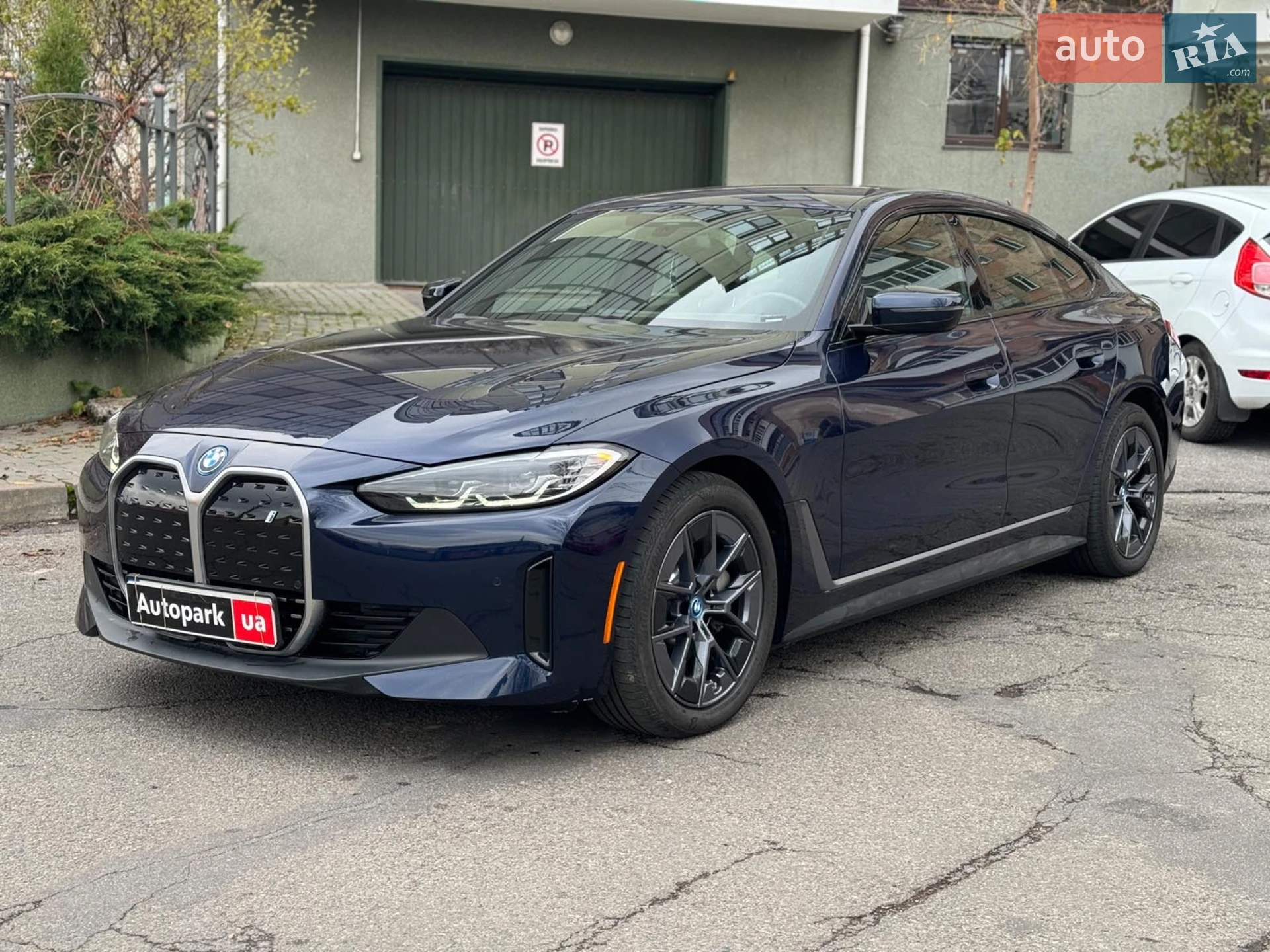 2023 BMW i4 - фото 1