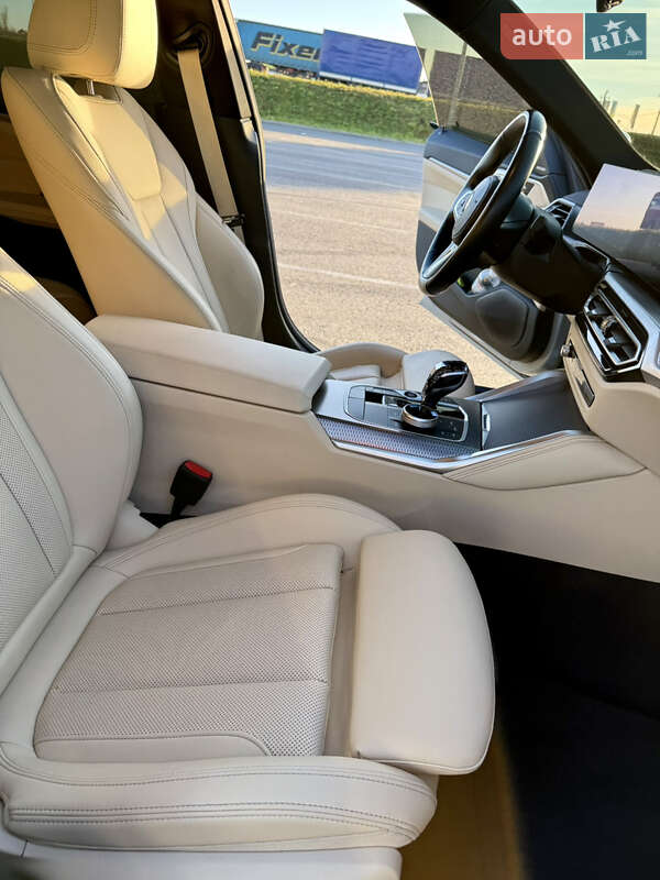 Купе BMW i4 2022 в Львове