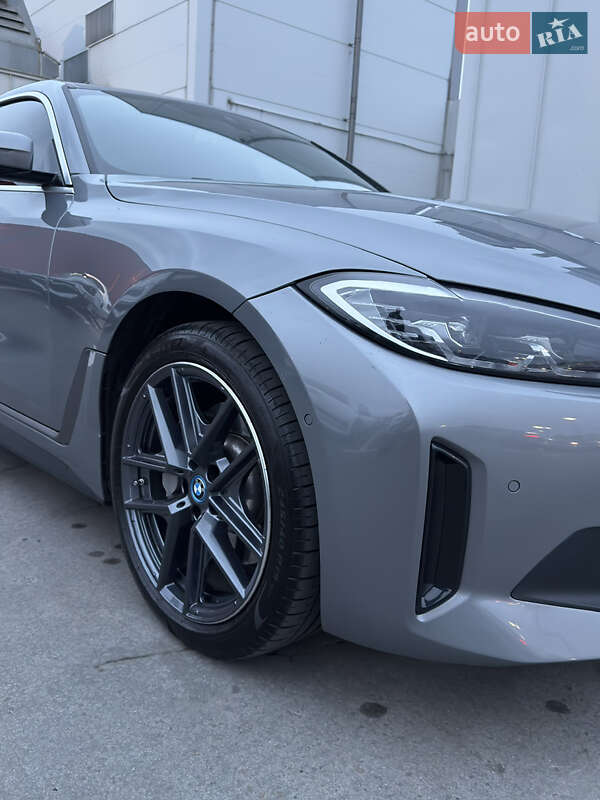 Купе BMW i4 2023 в Киеве фото 6 Купе BMW i4 2023 в Киеве