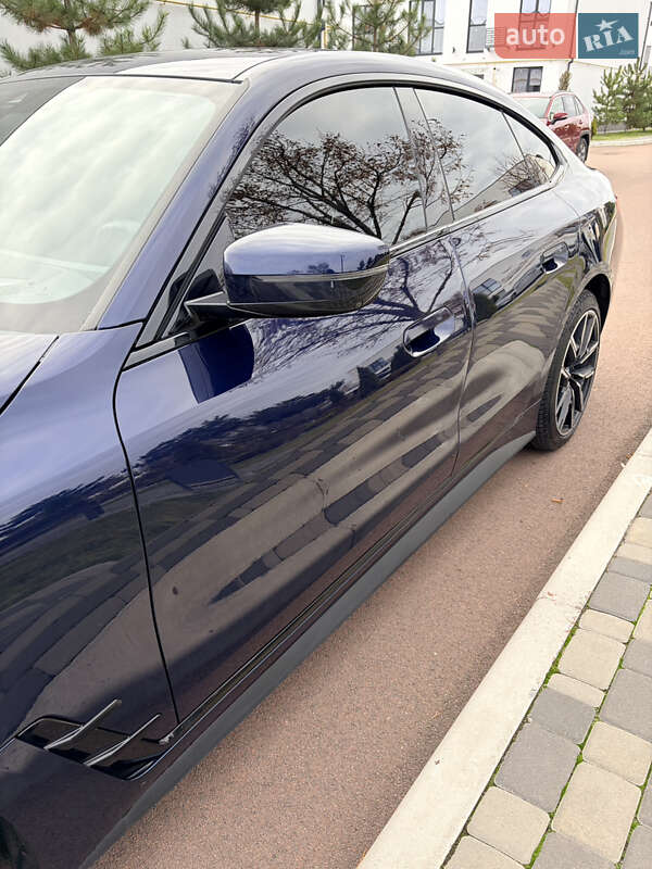 Купе BMW i4 2023 в Киеве