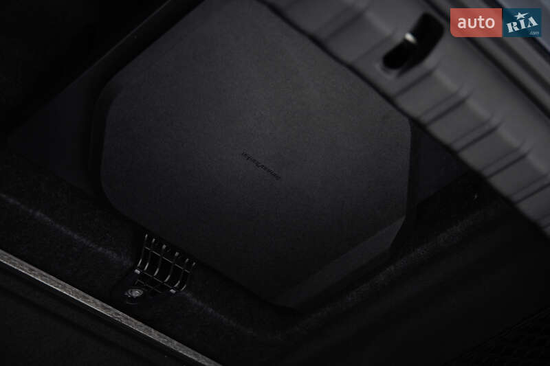 Купе BMW i4 2023 в Львові