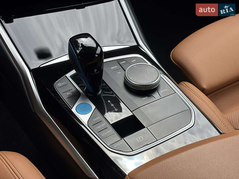 Купе BMW i4 2022 в Львове