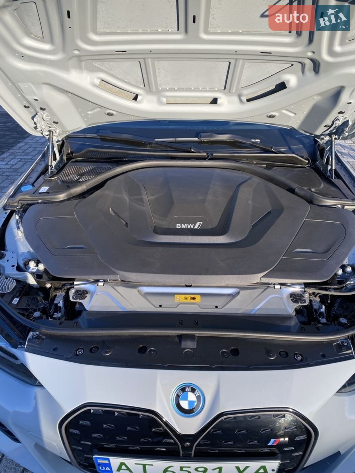 2023 BMW i4 - мініатюра 21