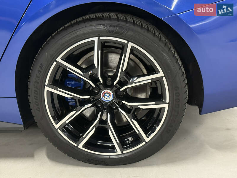 Купе BMW i4 2022 в Владимире