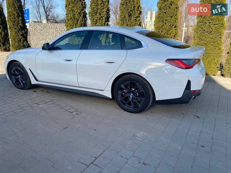 Купе BMW i4 2024 в Самборе
