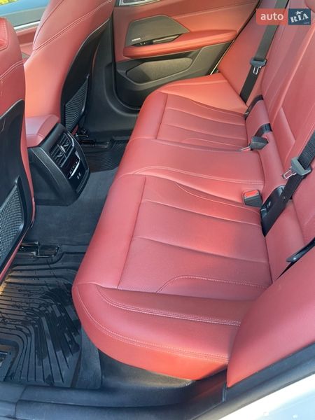 Купе BMW i4 2024 в Самборе