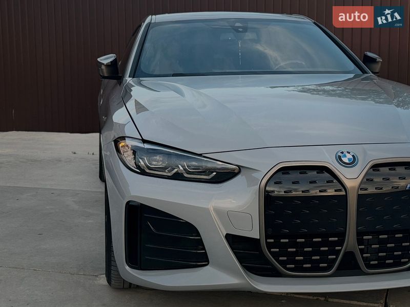 Купе BMW i4 2022 в Львове