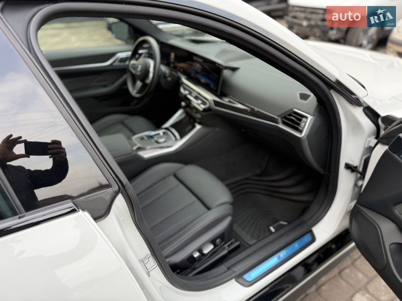 Купе BMW i4 2023 в Киеве фото 15 Купе BMW i4 2023 в Киеве