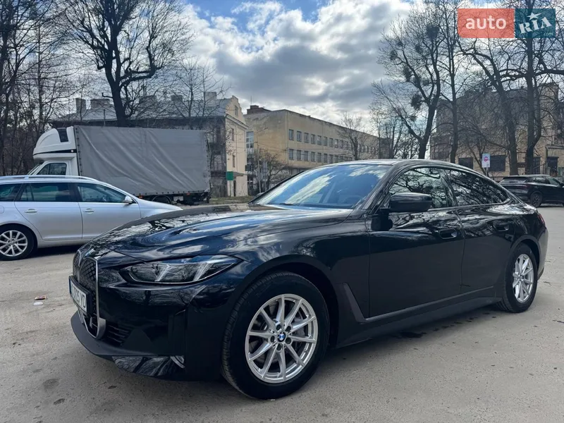 BMW i4