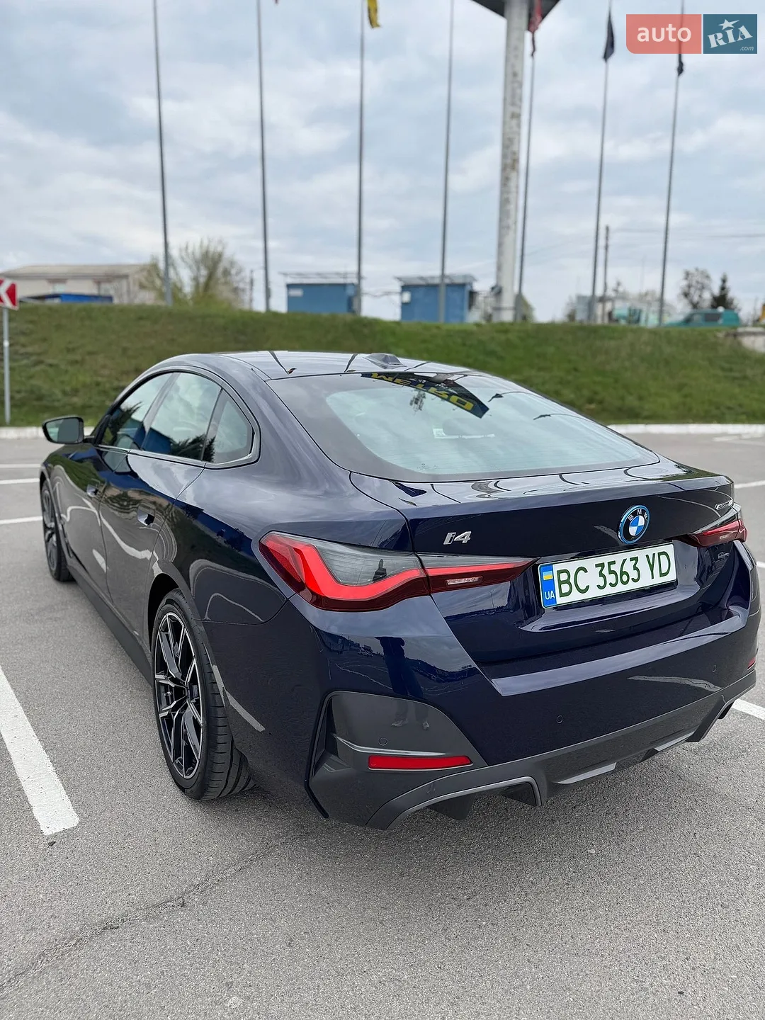 2022 BMW i4 - мініатюра 16