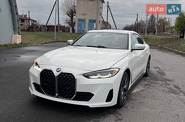 Купе BMW i4 2022 в Чугуеве