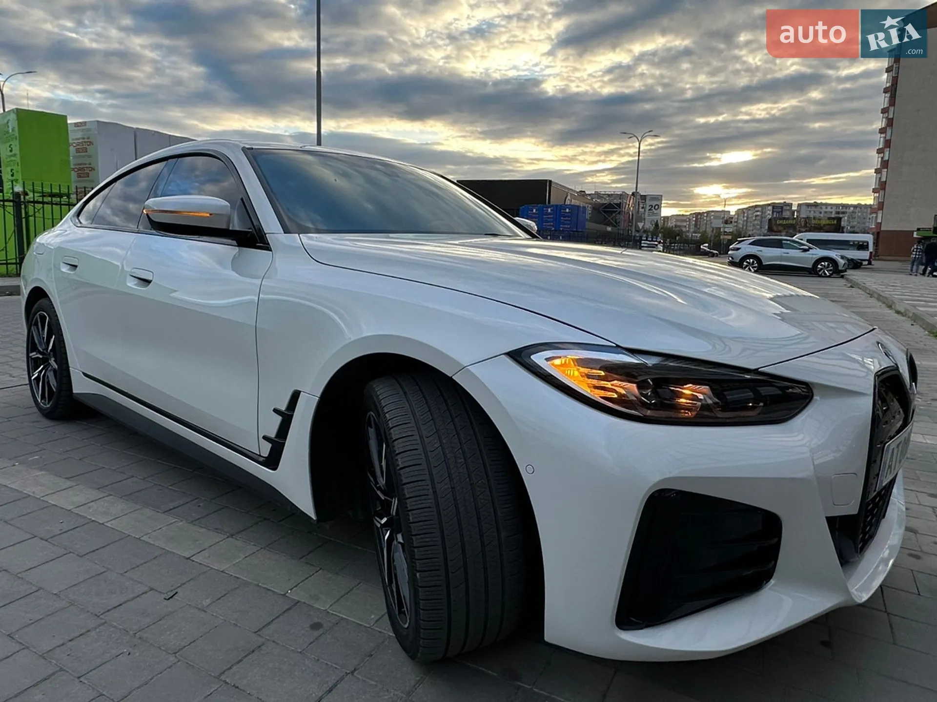 2022 BMW i4 - мініатюра 3
