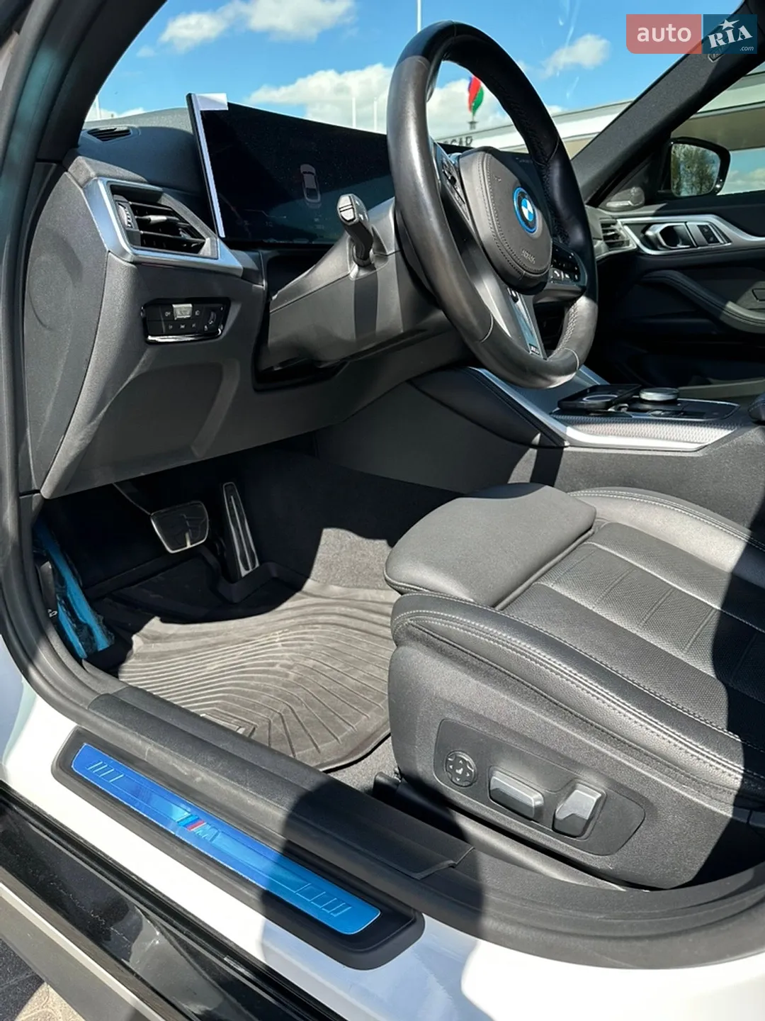 2023 BMW i4 - мініатюра 26