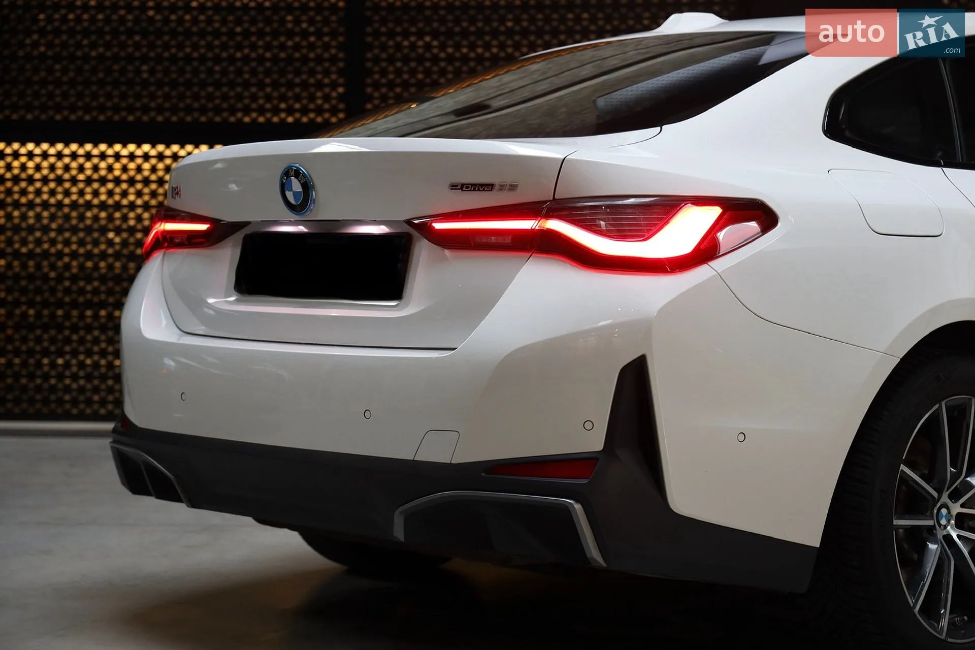 2023 BMW i4 - мініатюра 11