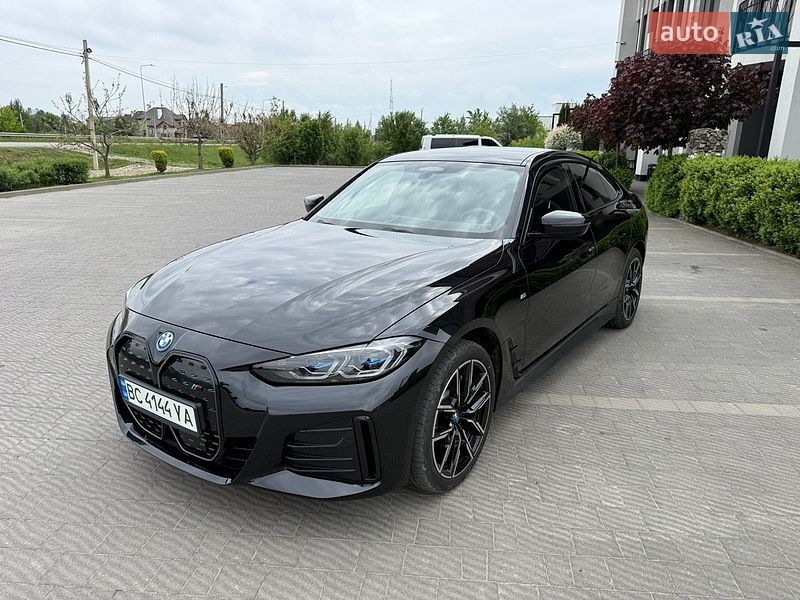 Купе BMW i4 2023 в Стрию