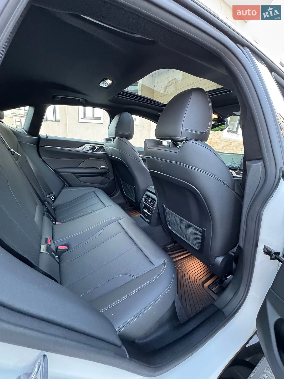 2023 BMW i4 - мініатюра 32